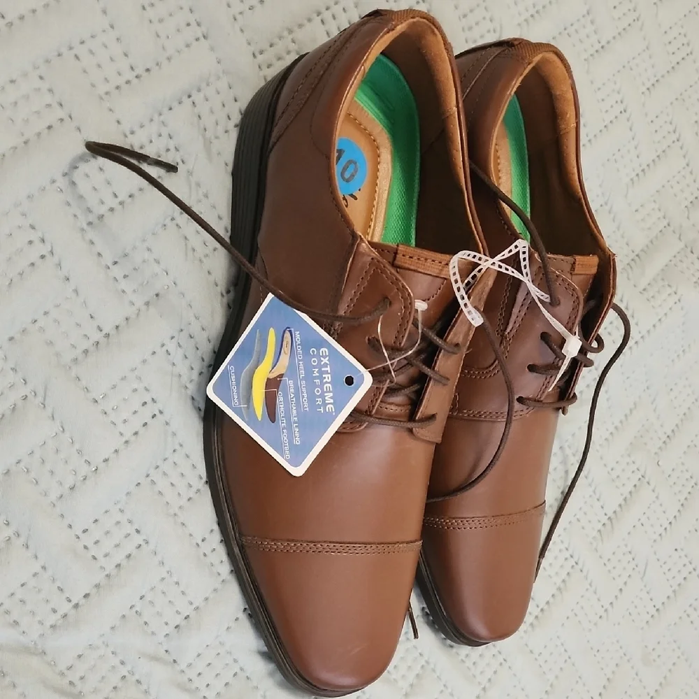 Clarks Tan Leather Men's Oxfords